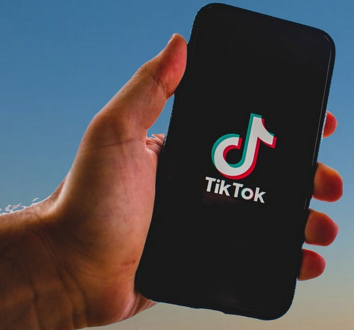 TikTok стал самым популярным бесплатным приложением для iPhone в России