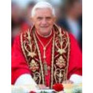 Общаемся  в социальных сетях с благословления Папы Римского