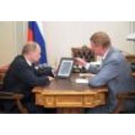 Чубайс показал Путину прототип планшета для школьников