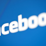 Facebook начнет удалять синхронизированные фотографии