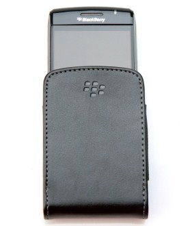 Blackberry Bold 9700 - Устройство в чехле
