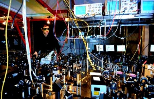 квантовый оптический транзистор