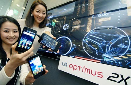 Смартфон LG Optimus 2X